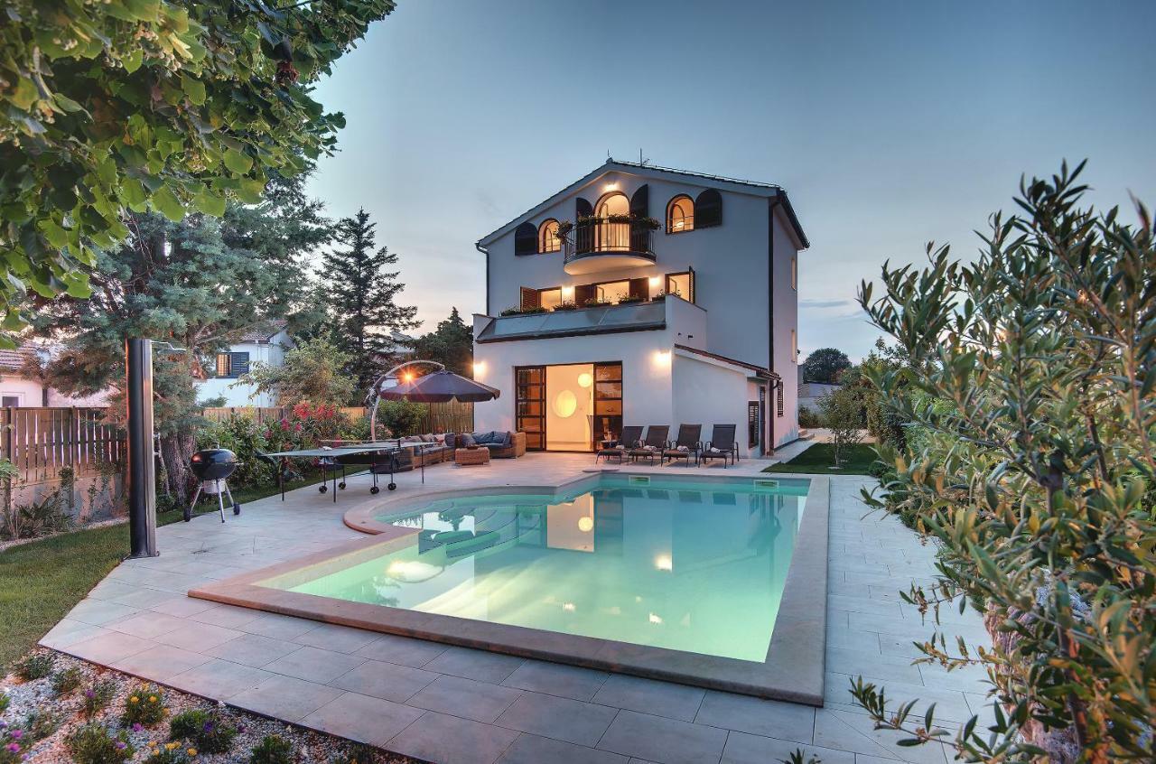 Villa Andrija Family Dream With Heated Pool At The Sea With Beautiful Garden, Outside Cinema And Kids Playground Fazana Luaran gambar
